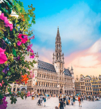 PARIS / BRUXELLES / AMSTERDAM / DÜSSELDORF